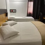 Suíte de hotel com vista de cartão postal do 18º andar a 200 metros da praia