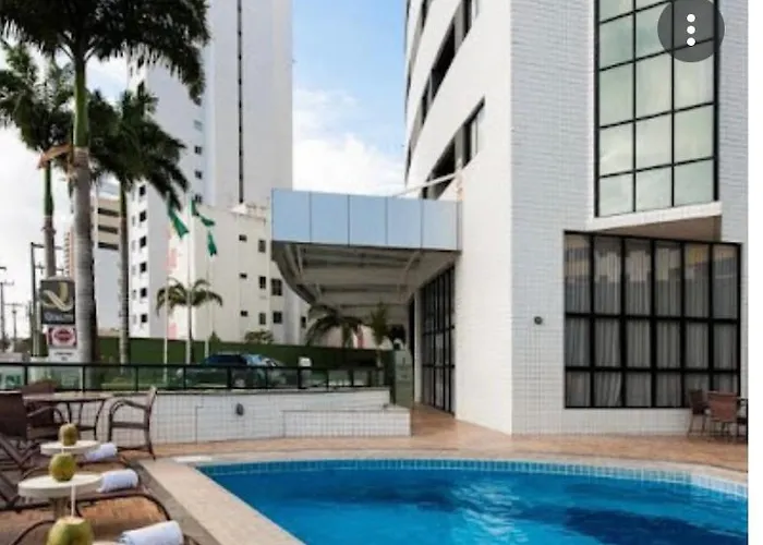 Suíte de hotel com vista de cartão postal do 18º andar a 200 metros da praia